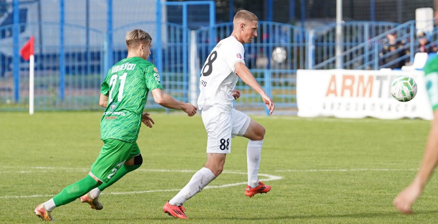 «Ислочь» рассталась с российским полузащитником