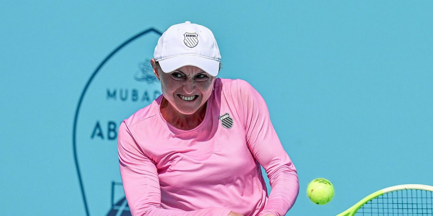 Александра Саснович проиграла матч в Абу-Даби, ведя 4:0 и 5:2 в третьем сете