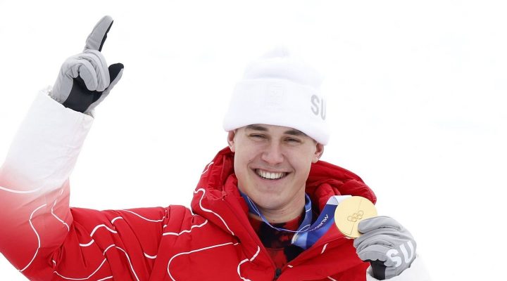 Американец Джордан Штольц установил олимпийский рекорд в коньках на 1000 метров