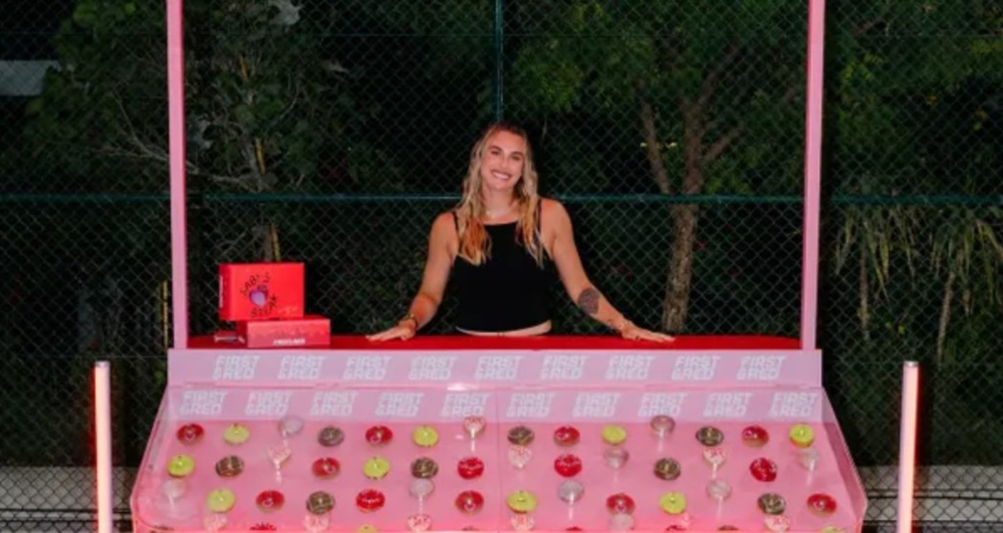 Арина Соболенко презентовала пончики &mdash; вырученные деньги передадут талантливым белорусам