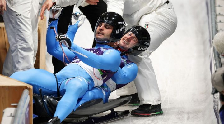 Американец Джордан Штольц установил олимпийский рекорд в коньках на 1000 метров