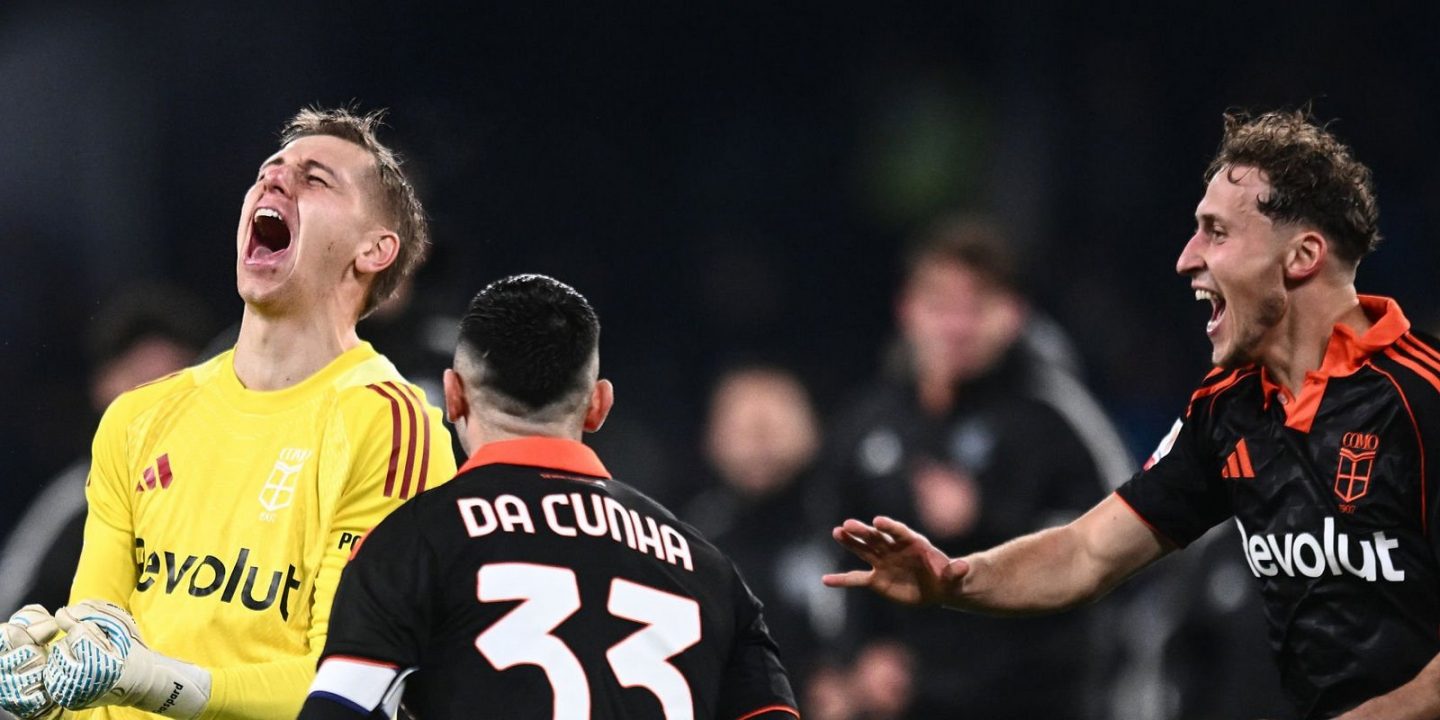 &laquo;Наполи&raquo; вылетел из Кубка Италии, проиграв &laquo;Комо&raquo; по пенальти