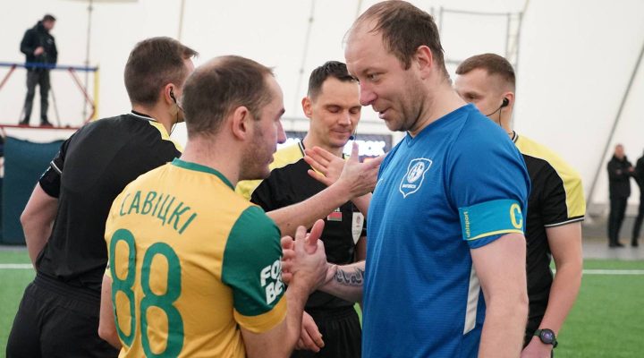 Хенкель &mdash; в первой паре защитников, Демченко &mdash; в воротах. Состав «Динамо» на игру со «Спартаком»