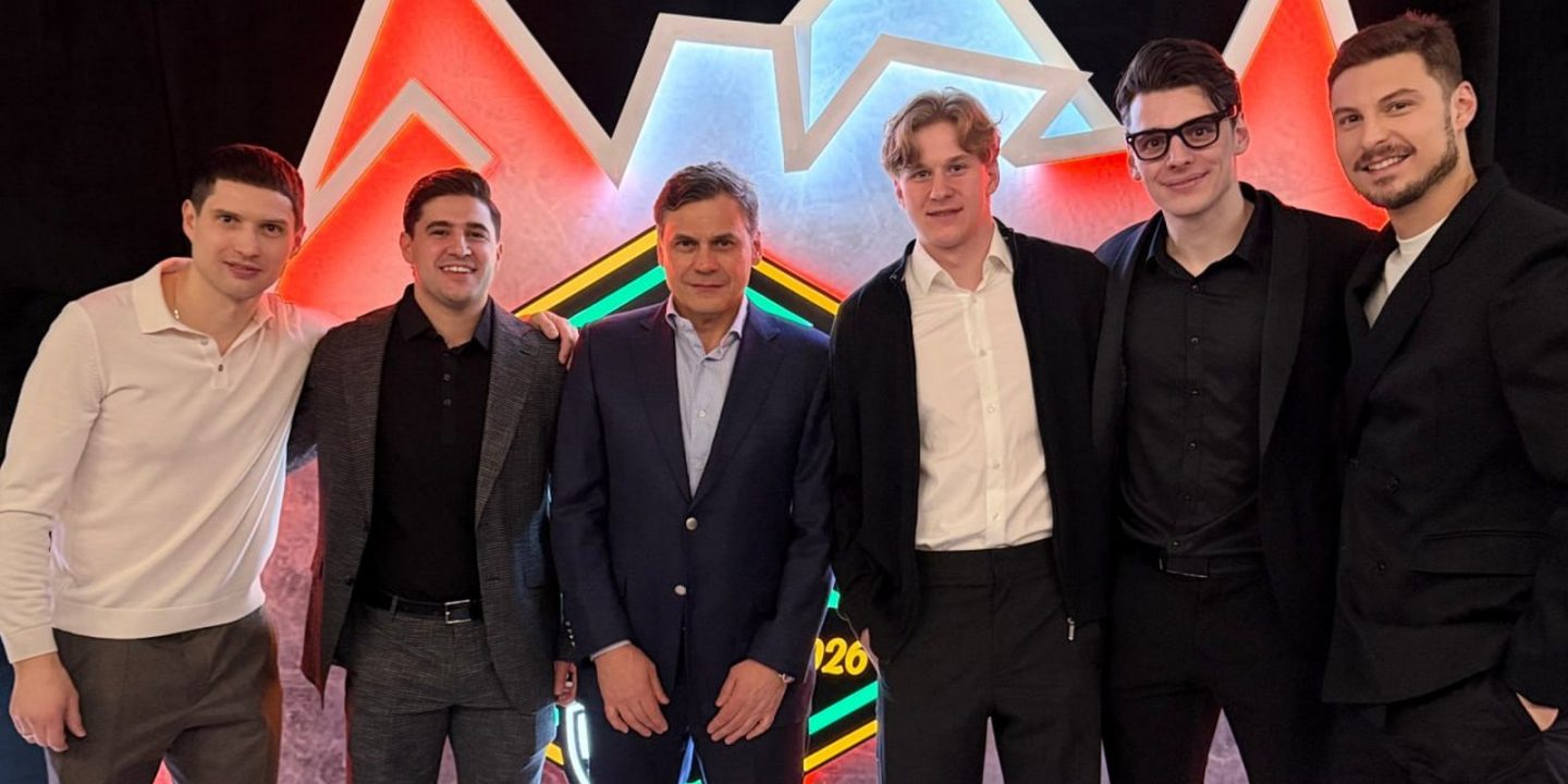 Вадим Шипачев получил перстень за 1 000 очков в КХЛ